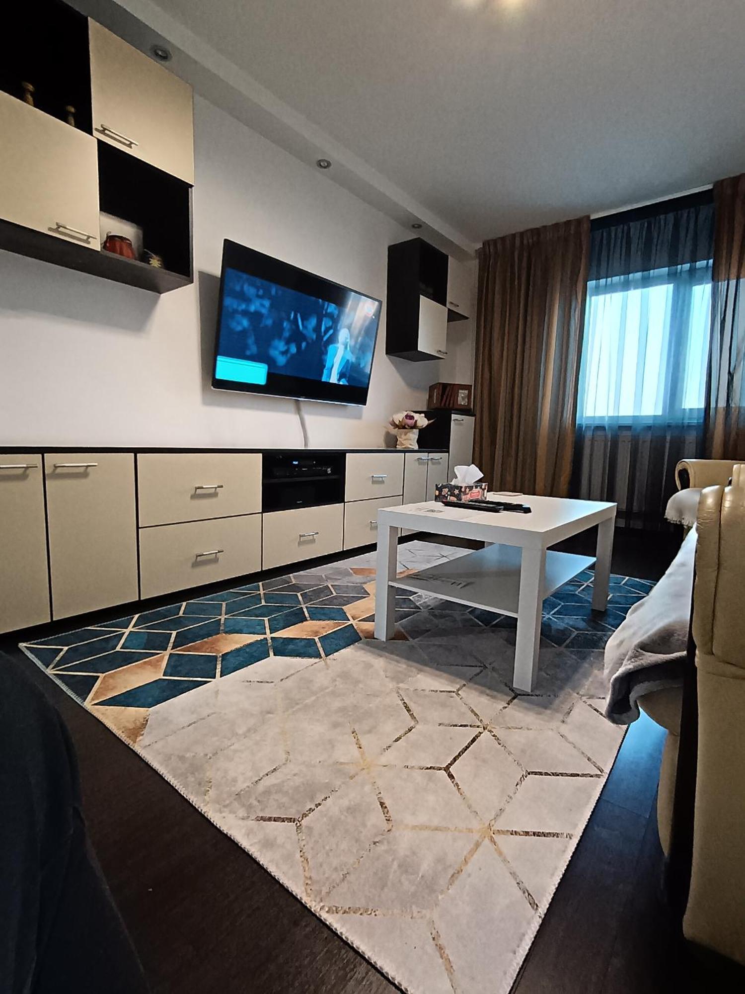 Adrian Home 3 Rooms Apartment Ploieşti Exteriér fotografie